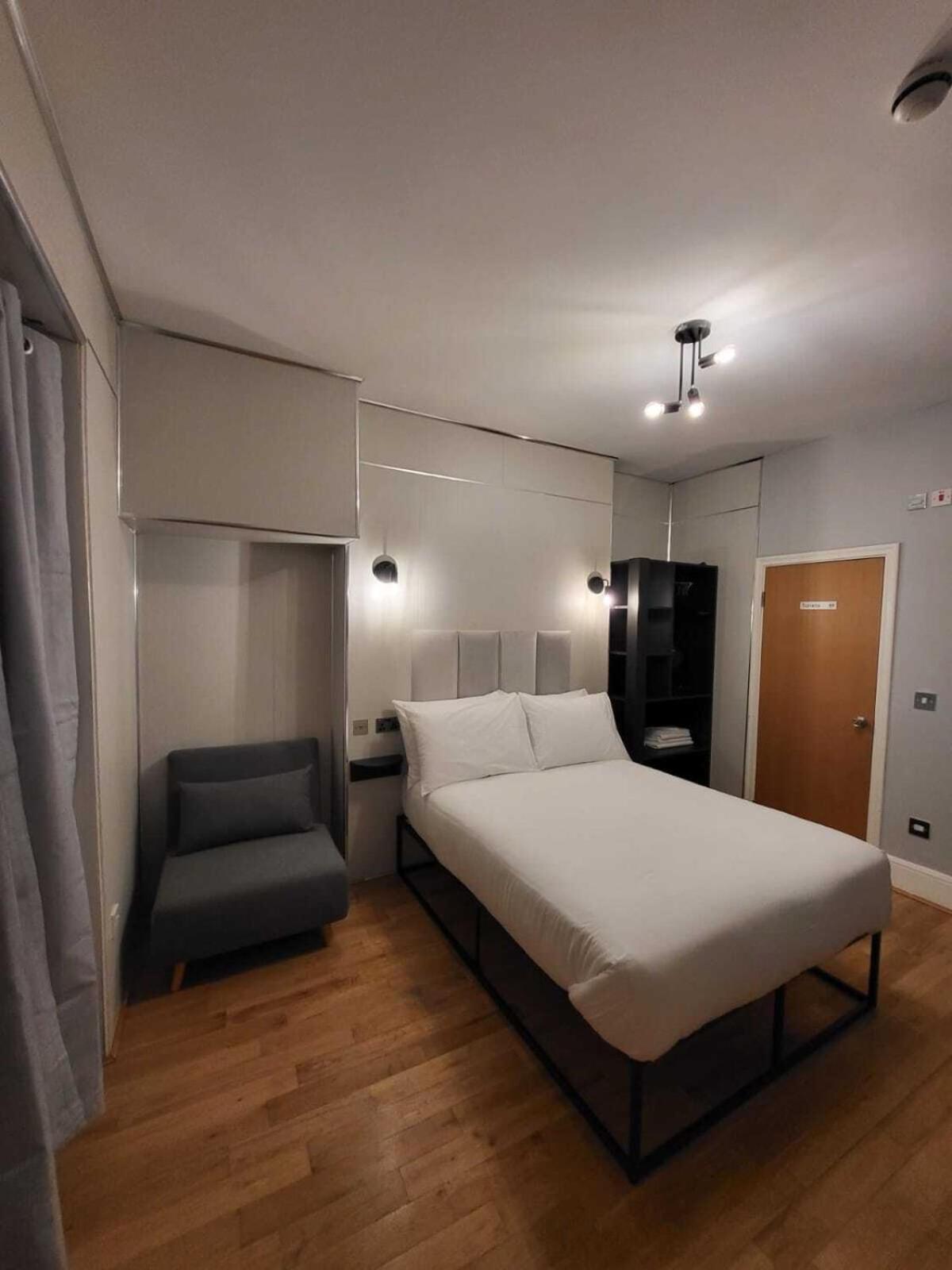 FB3- Basement Studio Fits 2 Near Hyde Park Londen Buitenkant foto